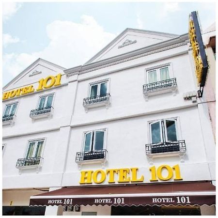 Hotel 101 Ulu Tiram Exterior photo